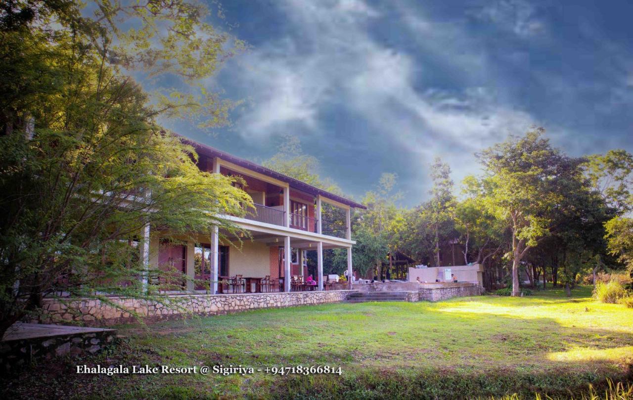 Ehalagala Lake Resort สิกิริยา ภายนอก รูปภาพ