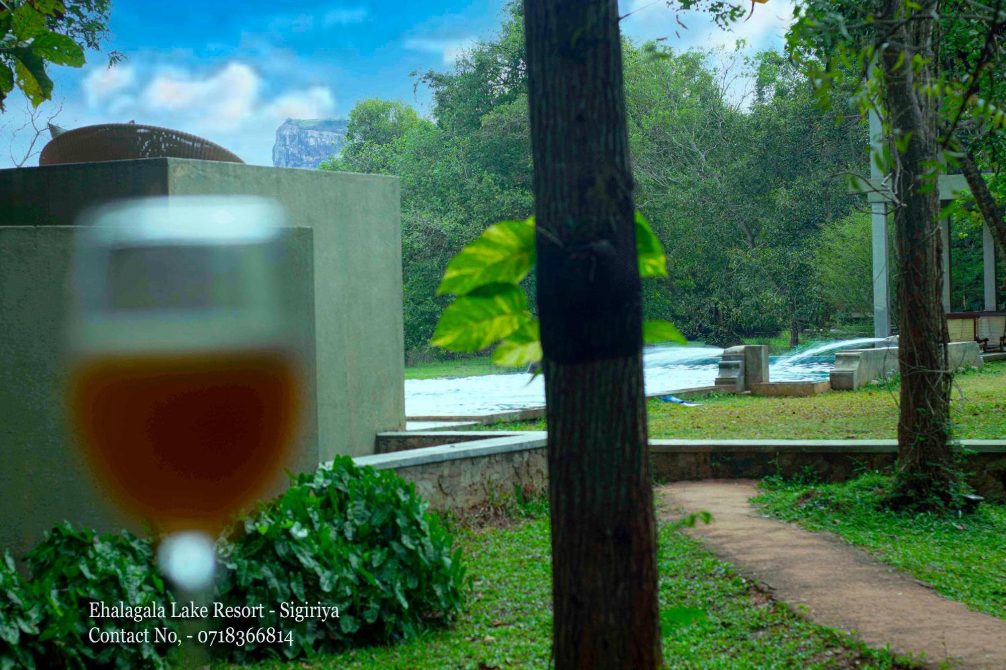 Ehalagala Lake Resort สิกิริยา ภายนอก รูปภาพ