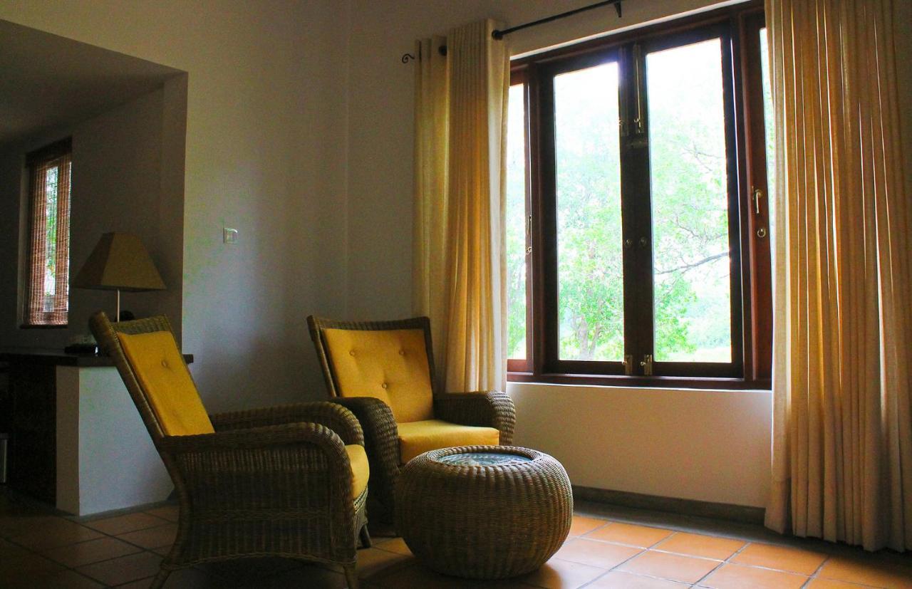 Ehalagala Lake Resort สิกิริยา ภายนอก รูปภาพ